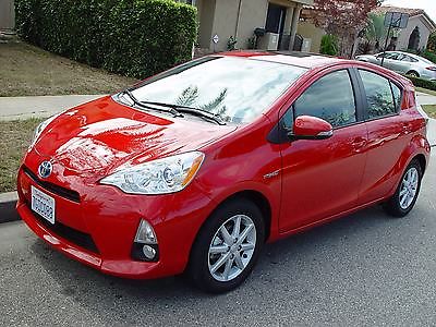 Toyota : Prius Four 2014 toyota prius c four red gray only 4 k miles moonroof w navi leather 53 mpg