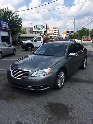 Chrysler : Other LIMITED 2013 chrysler 200 limited sedan 4 door 3.6 l runs and drives perfectly 32
