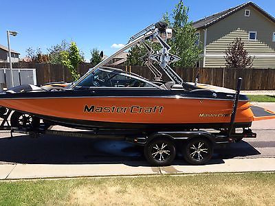 Wakeboard Surf Boat