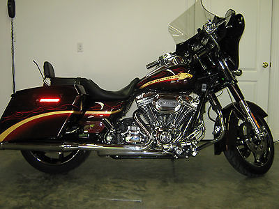 Harley-Davidson : Touring 2010 harley cvo street glide 1 owner excellent condition extras new tires