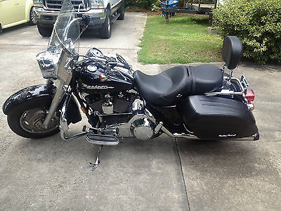 Harley-Davidson : Touring 2006 hd road king custom with very low miles