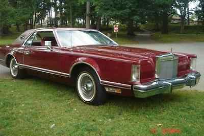 Lincoln : Continental Mark V 1977 lincoln continental mark v coupe car in burgundy pink two tone
