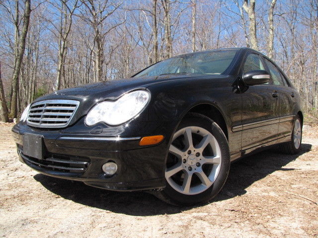 Mercedes-Benz : C-Class 4dr Sdn 3.5L 2007 mercedes benz c 350 4 matic awd automatic fully loaded veryclean serviced