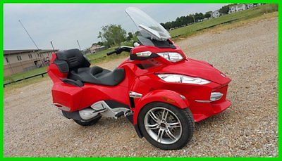 Can-Am : Spyder 2011 can am spyder flawless in bright red with heated seats intercom chrome