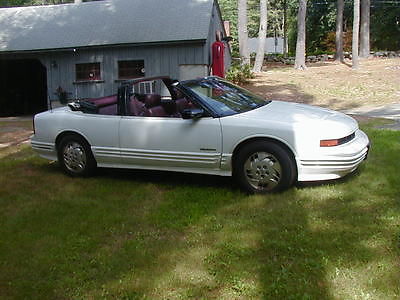 Oldsmobile : Cutlass SUPREME 1994 oldsmobile cutless supreme convertible 90 k miles no rust new top tires nice