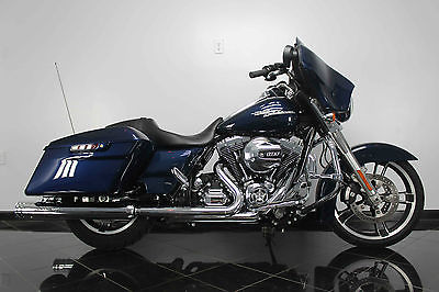 Harley-Davidson : Touring FLHX SCREAMING EAGLE PIPES / AFTERMARKET PEGS / SUPER CLEAN / TOURING / BLUE