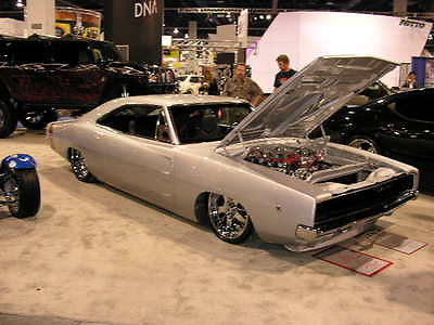 Dodge : Charger Hemi Custom - Cropped, Dropped, Shaved and Tubbed 1968 hemi dodge charger fuel injected 472 hemi nitro super custom sema car