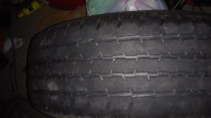 2 Tires size 226 35r 20 & 3 tires 264 70r17 for expidition, 3