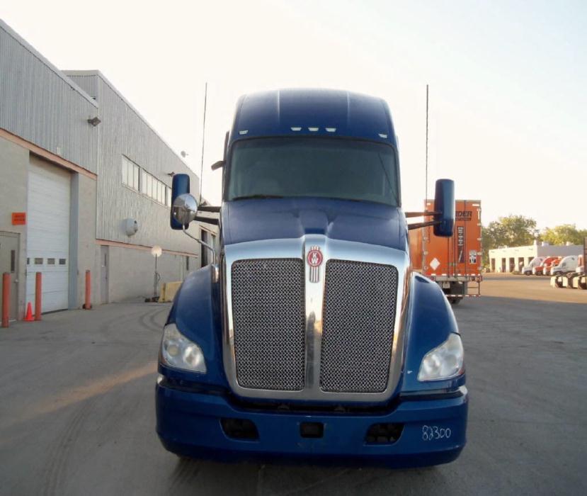 2014 Kenworth T700  Conventional - Day Cab