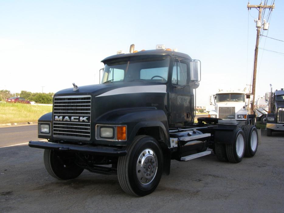 2001 Mack Ch613  Cab Chassis