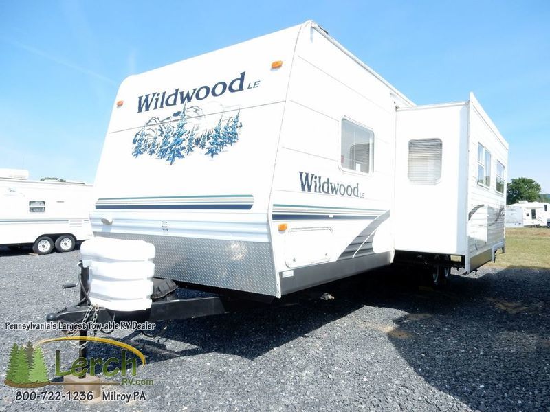 2005 Forest River Wildwood 31QBSS LE