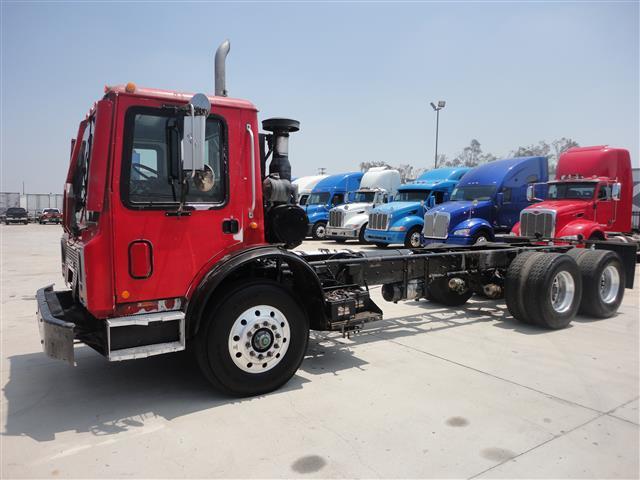 2005 Mack Mr688s  Conventional - Day Cab