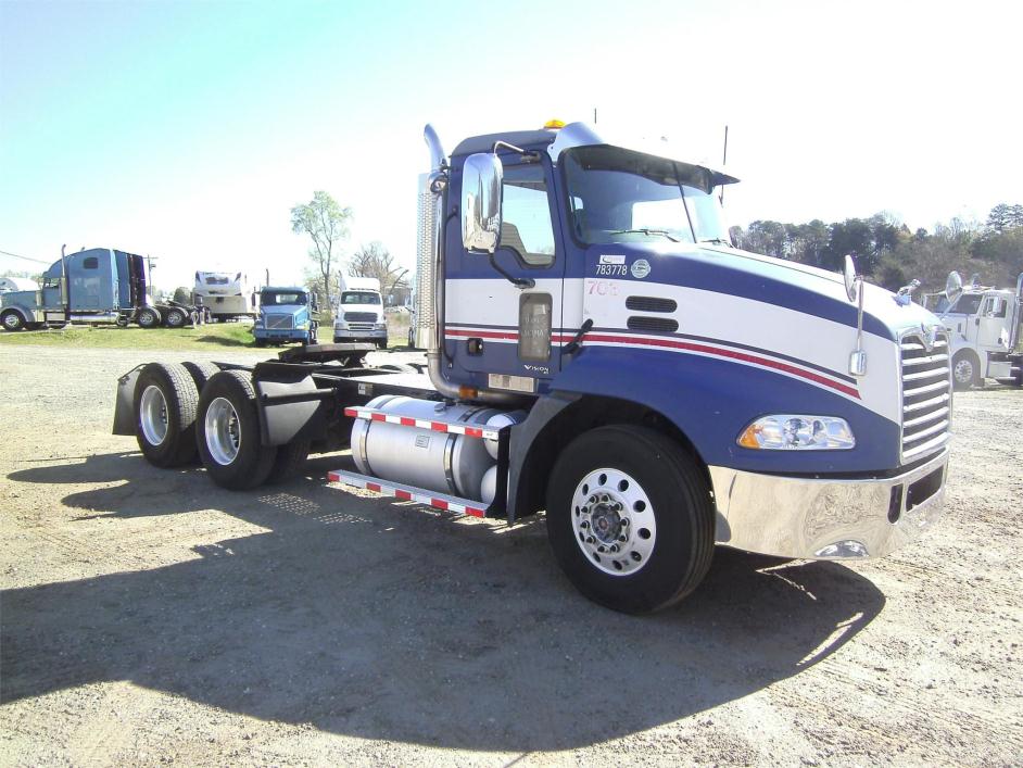 2006 Mack Vision Cxn613  Conventional - Day Cab