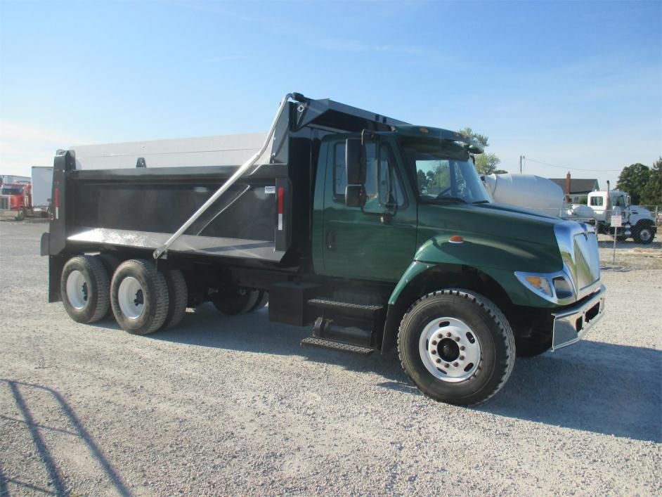 2005 International 7500  Cab Chassis