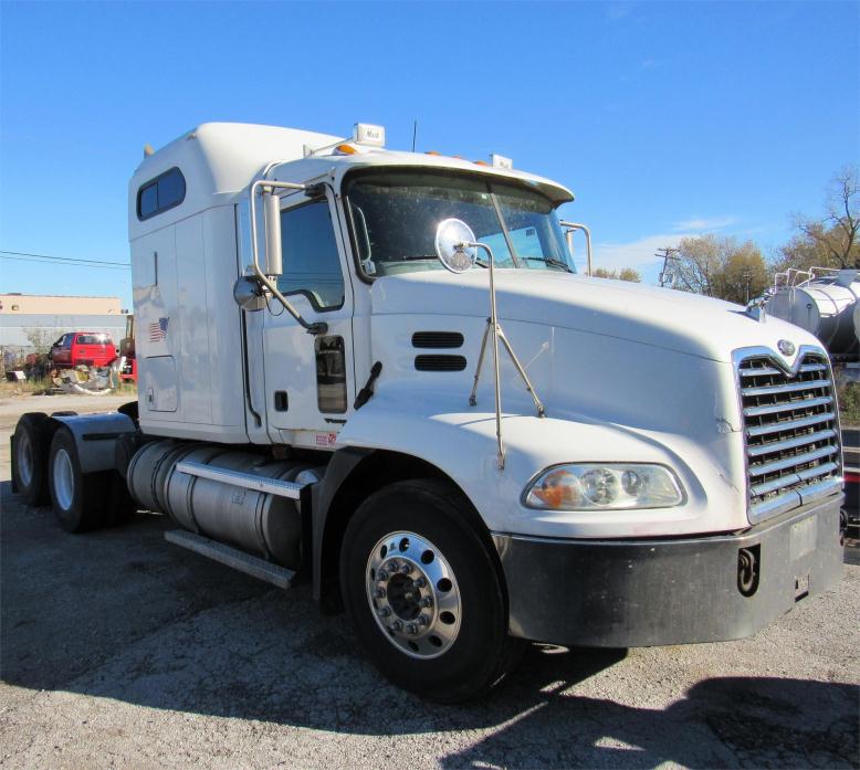 2006 Mack Vision Cxn613  Conventional - Sleeper Truck