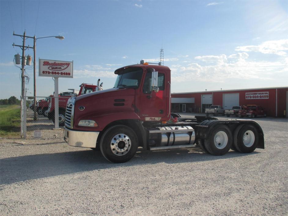 2004 Mack Vision Cx613  Conventional - Day Cab