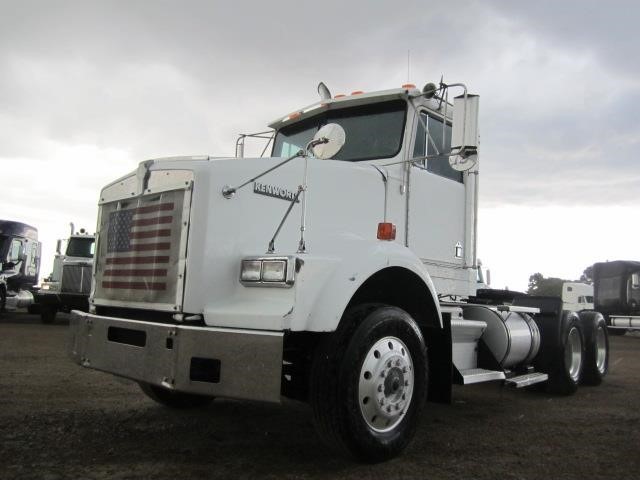 1993 Kenworth T800  Conventional - Day Cab