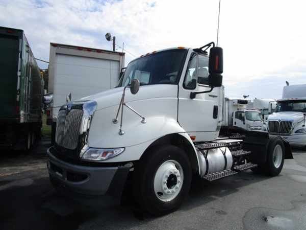 2010 International 8600  Conventional - Day Cab