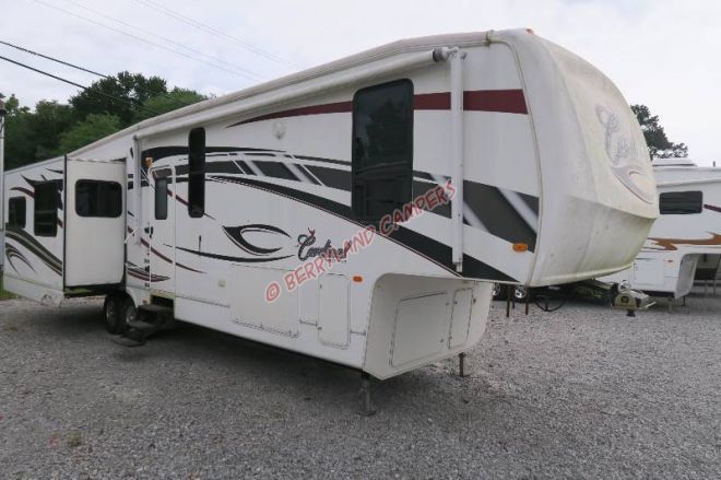 2010 Forest River Cardinal 3640RTS