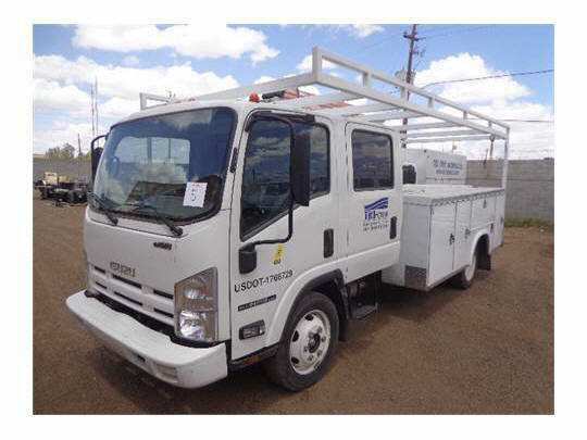 2013 Isuzu Npr Hd  Utility Truck - Service Truck