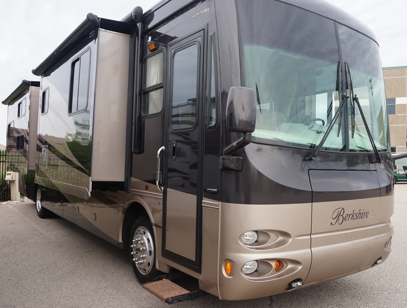 2009 Forest River Berkshire 390BH