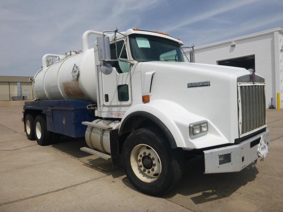 2009 Kenworth T800  Vacuum Truck