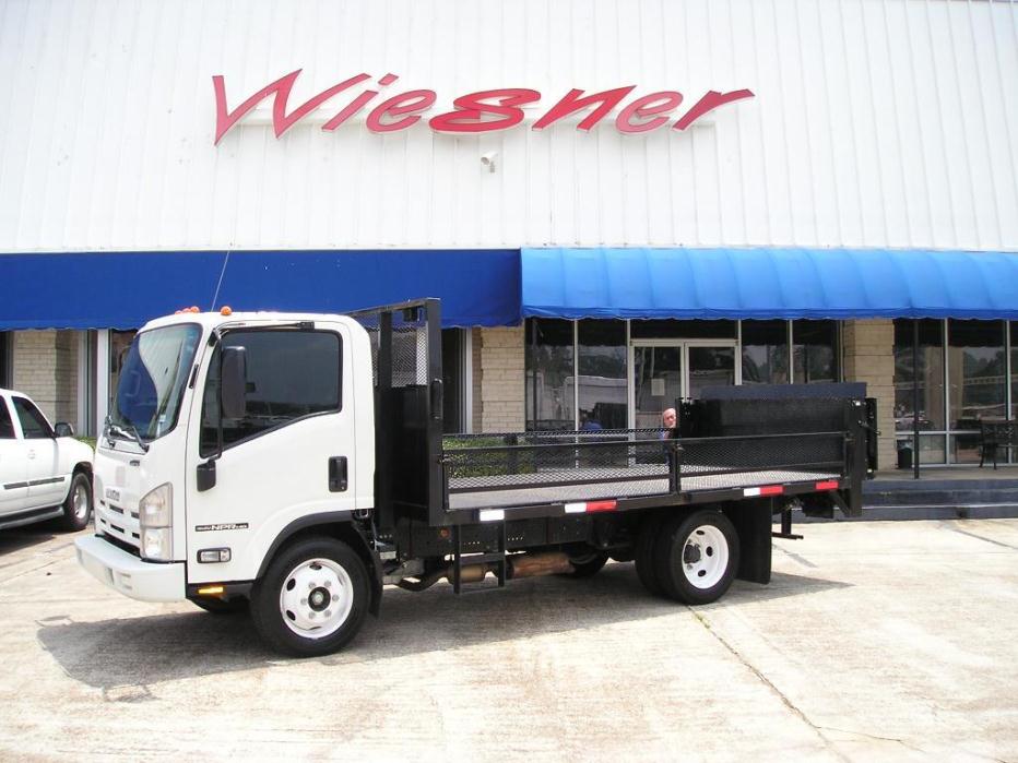 2015 Isuzu Npr With 14ft Flatbed  And  Liftgate  Flatbed Truck