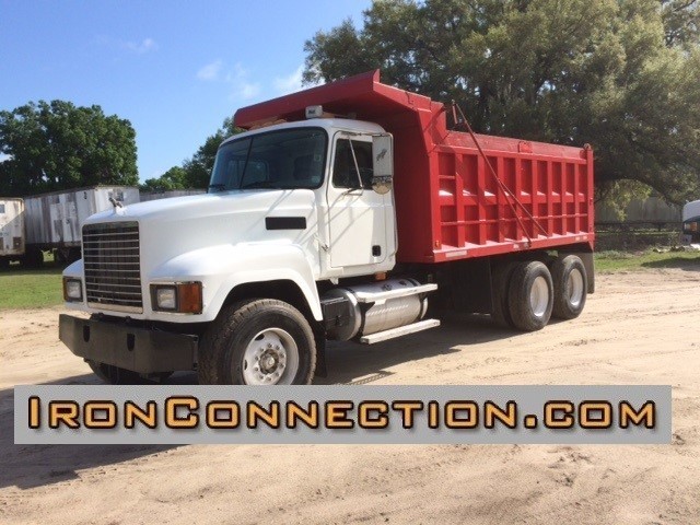 2002 Mack Ch613  Dump Truck