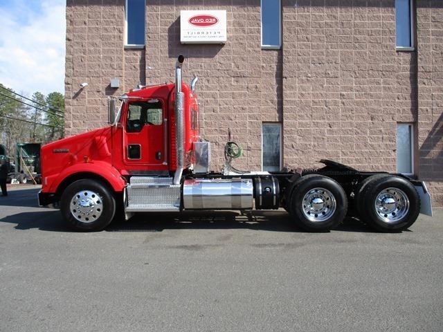 2012 Kenworth T800  Conventional - Day Cab