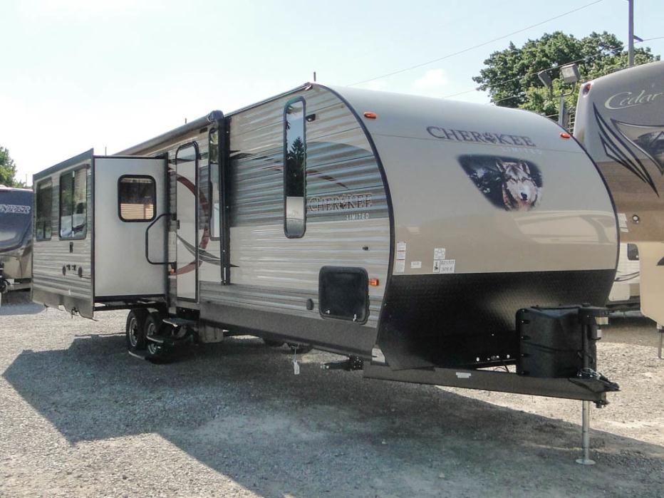 2017 Forest River Cherokee 304R Front Living