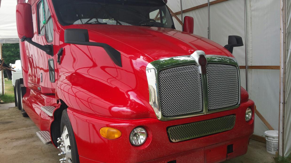 2002 Kenworth T2000  Conventional - Sleeper Truck