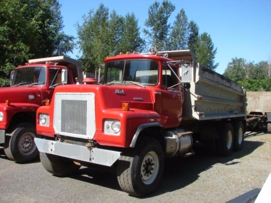 1977 Mack Rl685ls  Dump Truck