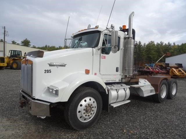 2007 Kenworth T800  Conventional - Day Cab