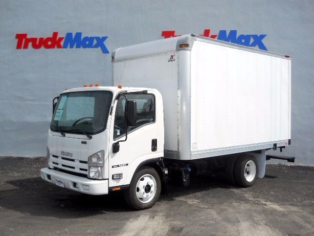 2011 Isuzu Nqr  Box Truck - Straight Truck