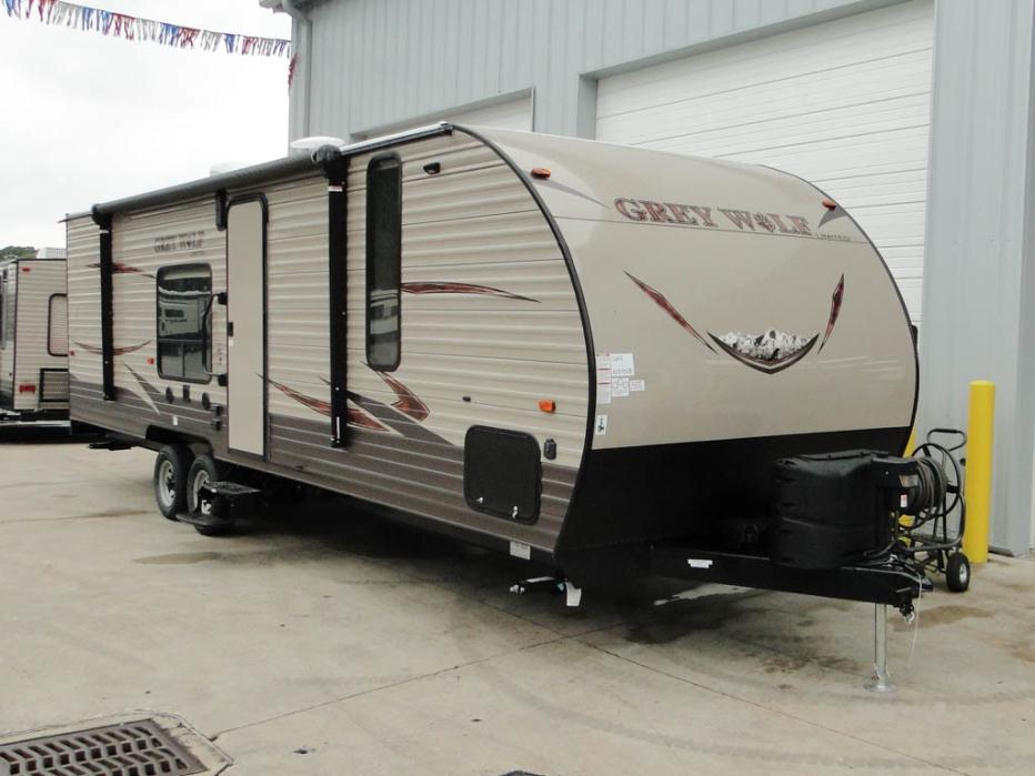 2017 Forest River Cherokee Grey Wolf 26RR Toy Hauler