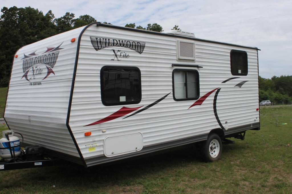 2013 Forest River Wildwood X-lite 195BH