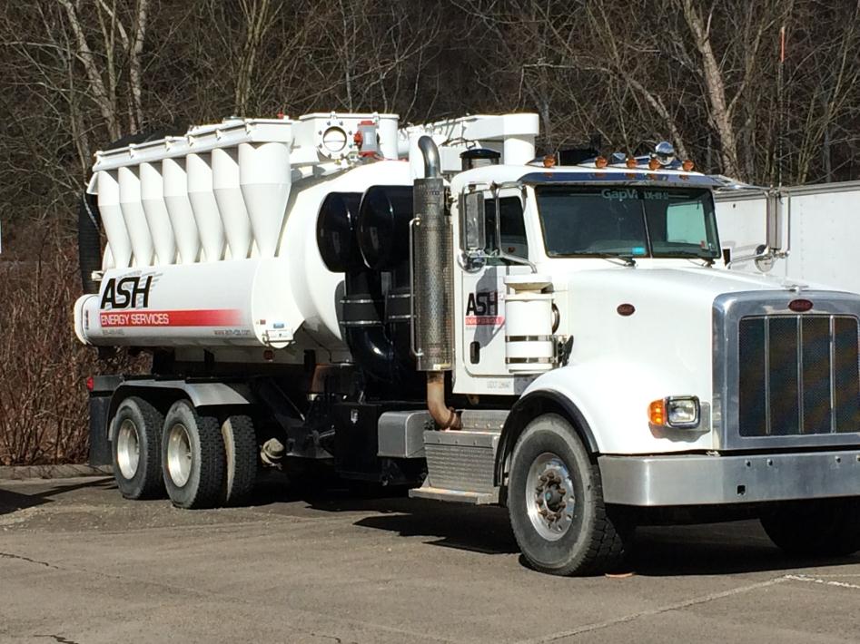 2012 Peterbilt 367  Vacuum Truck