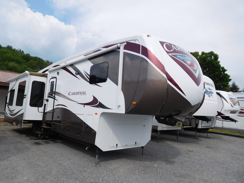 2013 Forest River Cardinal 3675RT