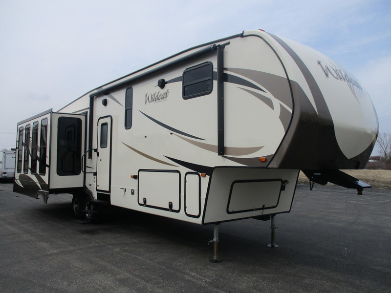 2016 Forest River Wildcat Fifth Wheels 327RE
