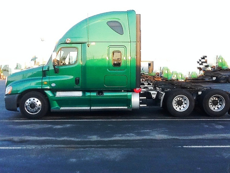 2012 Freightliner Cascadia 113  Conventional - Sleeper Truck
