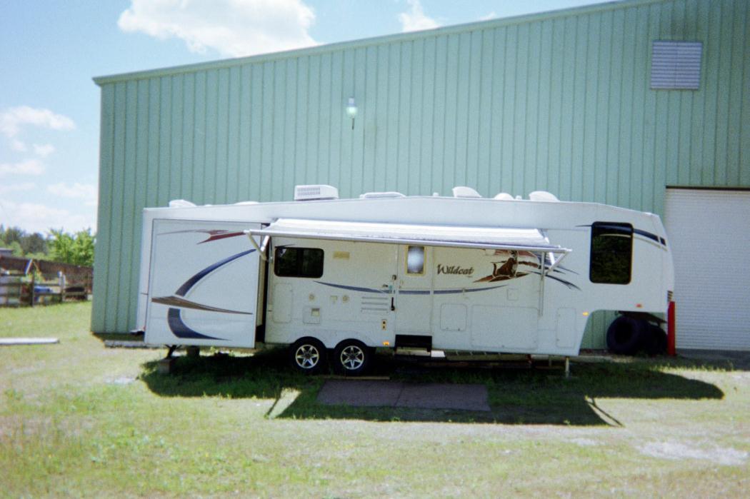 2010 Forest River Wildcat 31BH2B