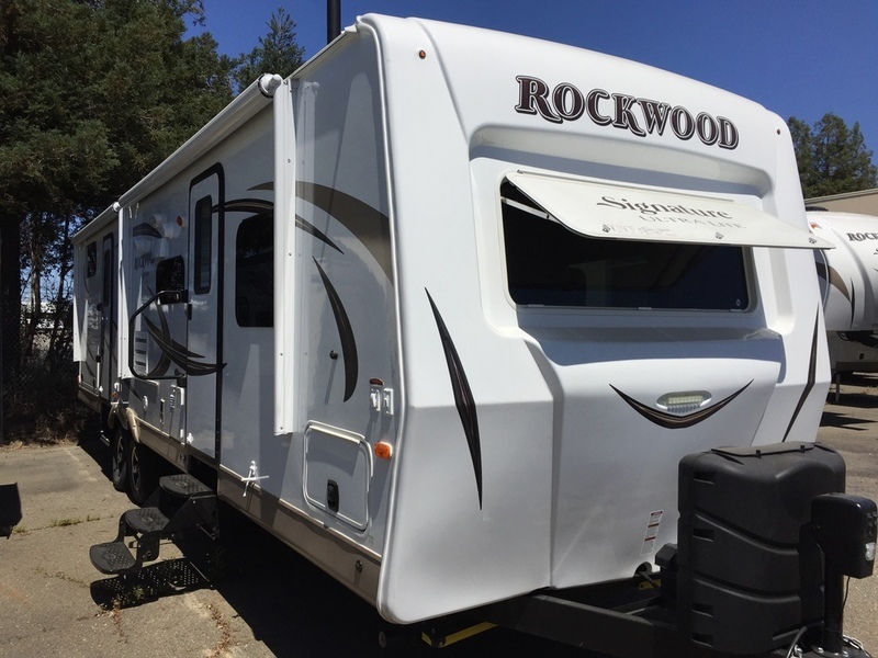 2016 Forest River Rockwood Signature Ultra Lite 8312SS