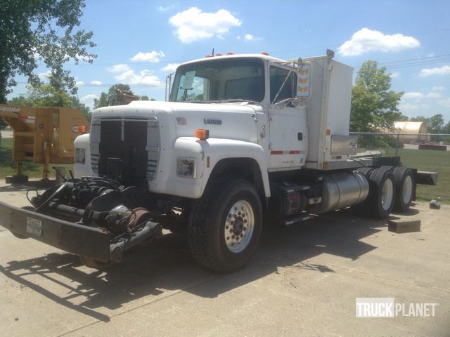 1992 Ford Lt9000  Cab Chassis