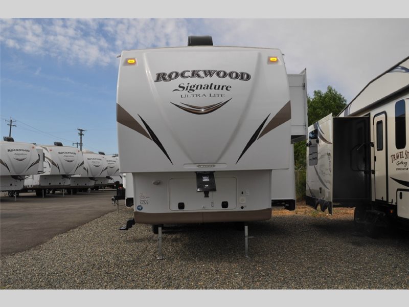2017 Forest River Rv Rockwood Signature Ultra Lite 8281WS