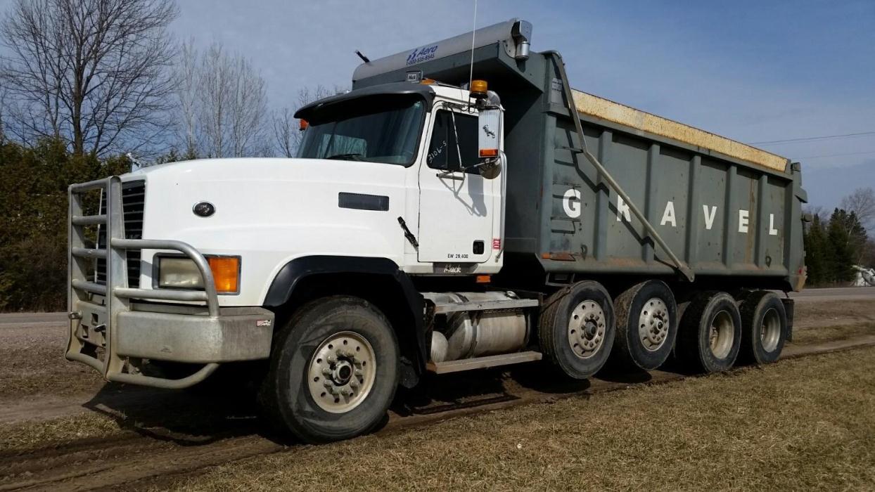 1999 Mack Cl713  Dump Truck