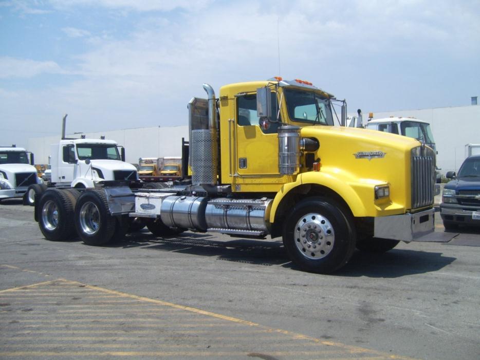 2001 Kenworth T800  Cab Chassis