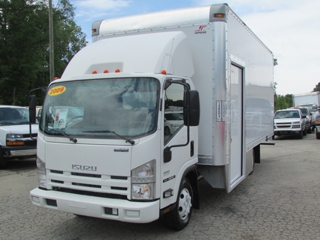 2009 Isuzu Npr  Box Truck - Straight Truck