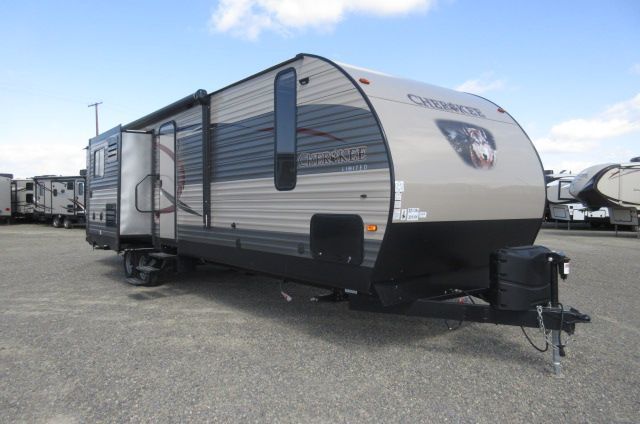 2017 Forest River Cherokee 304BS Two Bedrooms/ 3 Slideouts