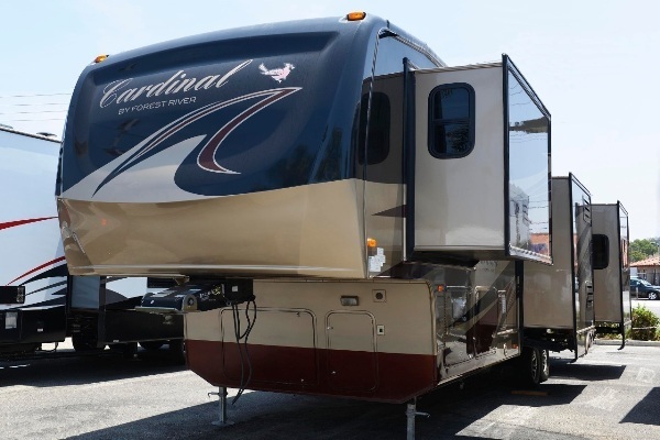 2010 Forest River CARDINAL 3515 RT