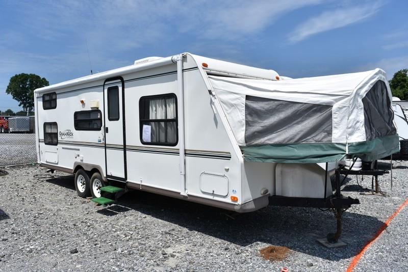 2004 Forest River SHAMROCK 25 BH AS IS